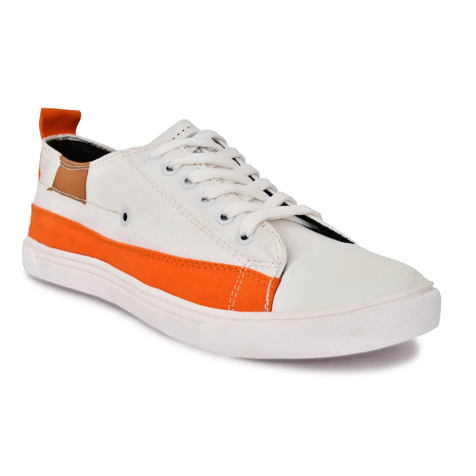 White Canvas Shoes for Men – Trendy, Durable & Travel-Ready Sneakers