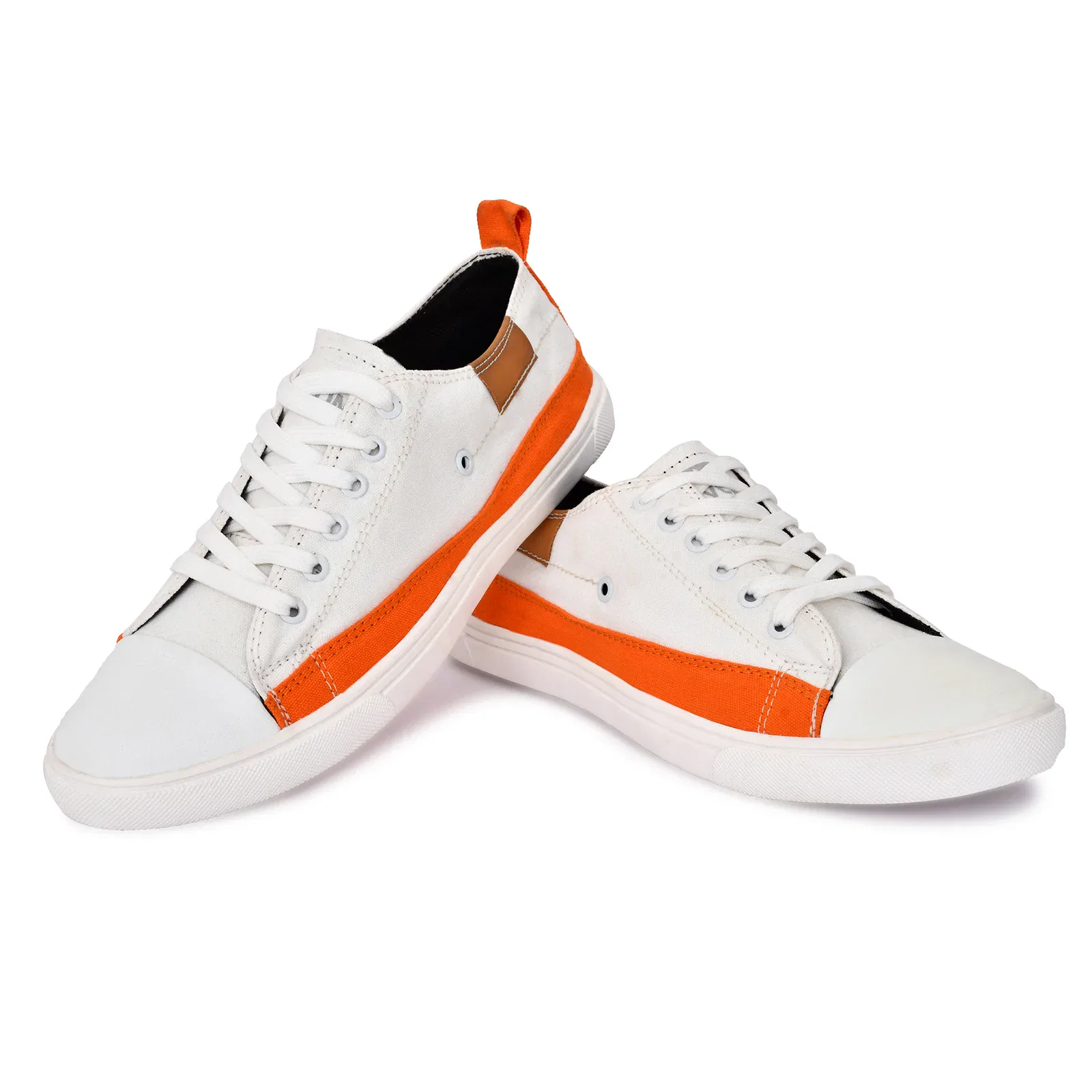 White Canvas Shoes for Men – Trendy, Durable & Travel-Ready Sneakers